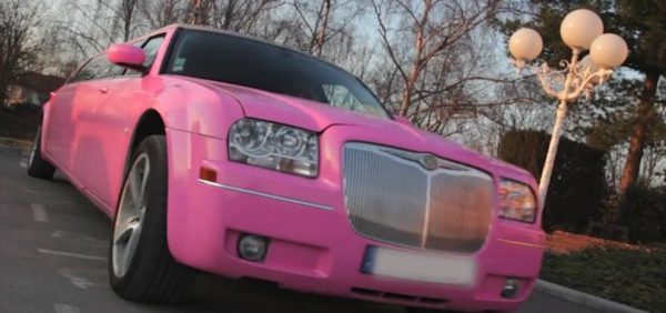 Limousine Chrysler 300C Rose Pink